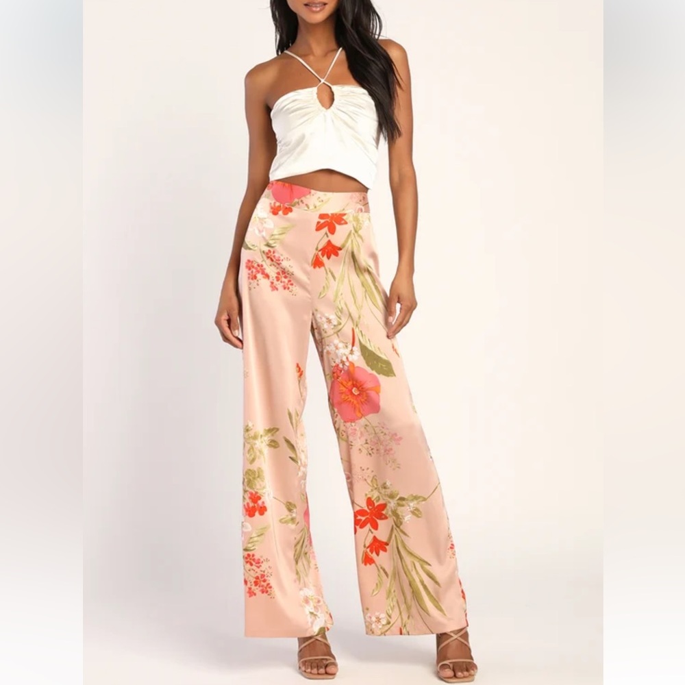 Lulu’s Thriving Vibes Light Pink Floral Print Satin Wide-Leg Pants, size medium